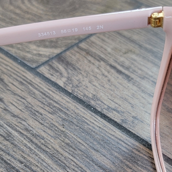 Michael Kors Jetset Salmon Bag and Sunglasses - Picture 5 of 13